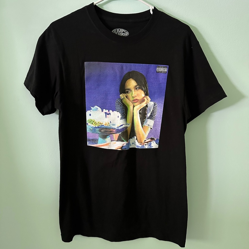 Olivia Rodrigo Sour Graphic Tee